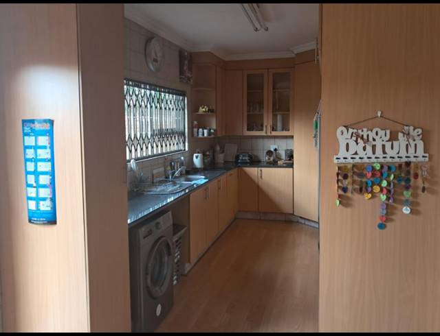 3 BEDROOM TOWNHOUSE FOR SALE IN NEW REDRUTH